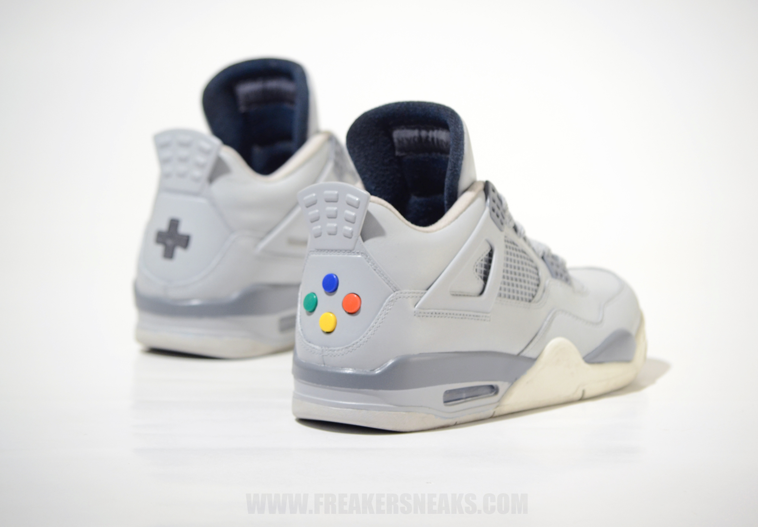 Air Jordan 4 SNES Edition