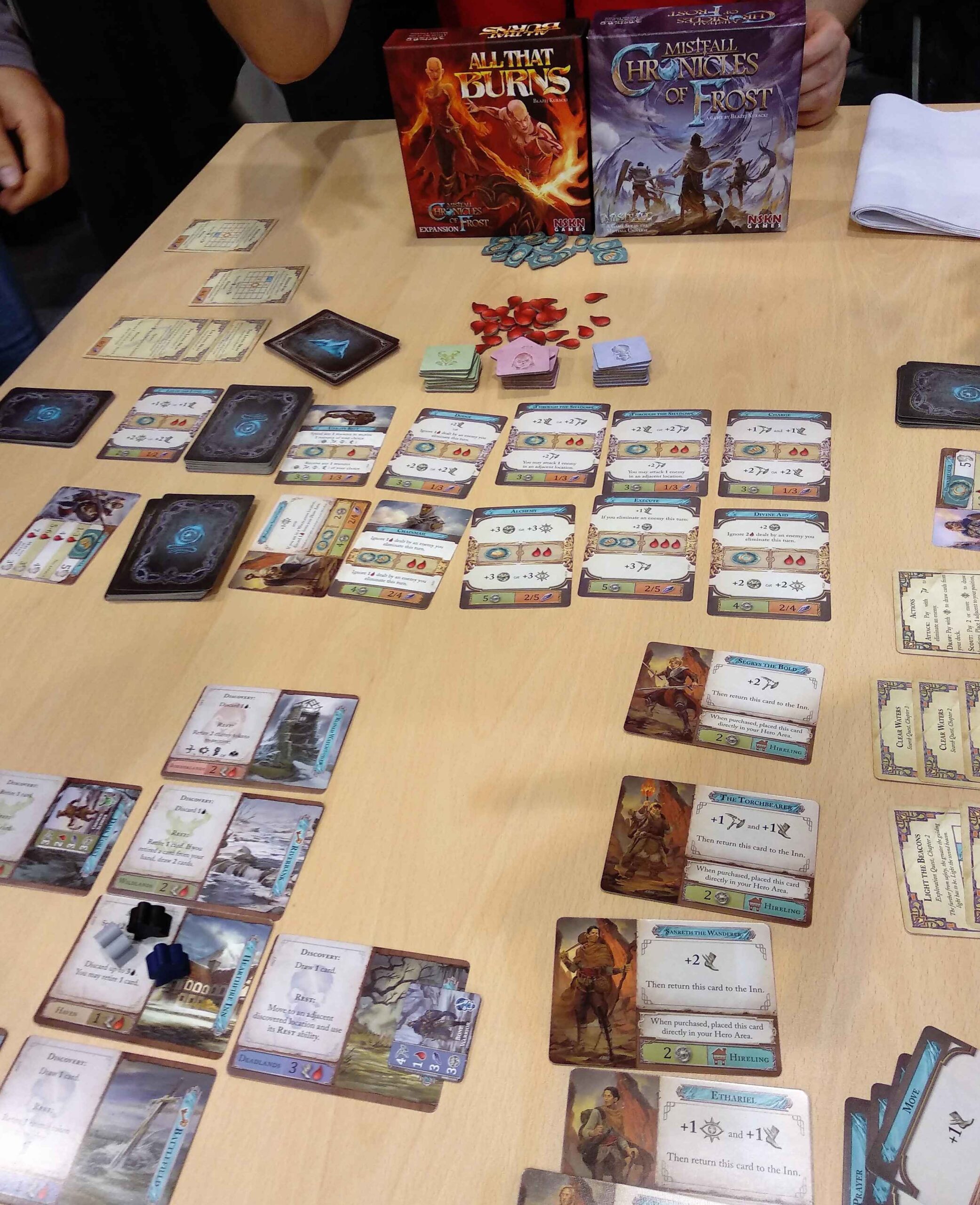 Il nuovo deckbuilder NSKN, presentato ad Essen 2018